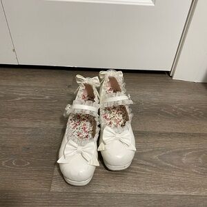 Creamy White Bow Mary Jane Heels with Floral Insole